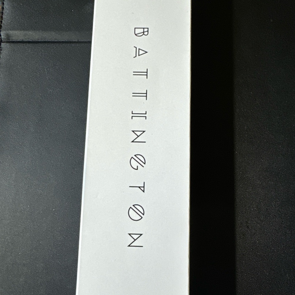 Battington Makeup Brushes. New in Box. 1 Powder and 1 Contour
